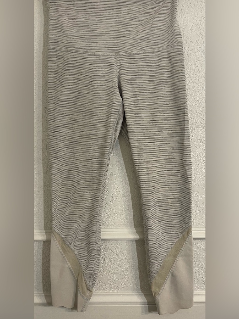 lululemon athletica Light Gray Women’s Striped Leggings with Cream Accents